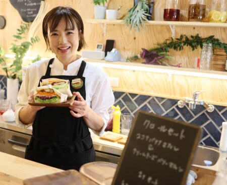 北加賀屋にてサンドウィッチショップ「natural sand」を営む渡辺文子さん
